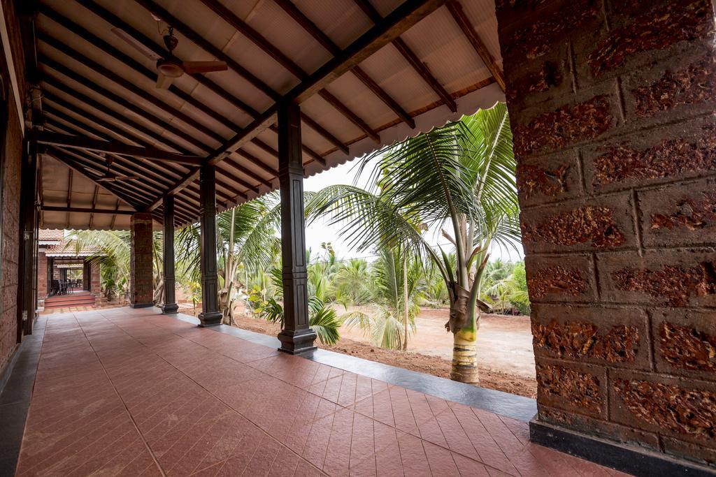 Beachfront Villas Ганпатипуле Екстериор снимка