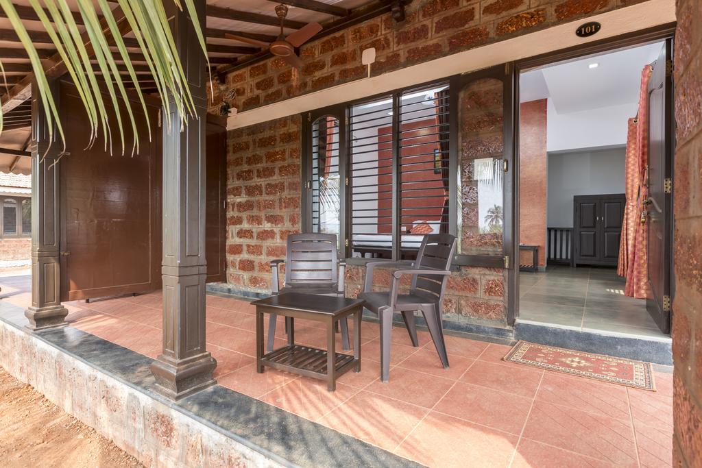 Beachfront Villas Ганпатипуле Екстериор снимка